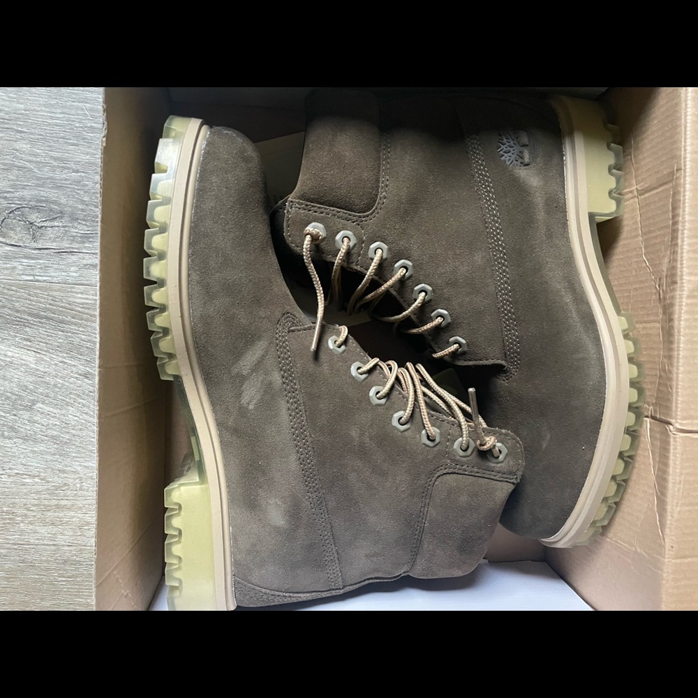 Men’s Timberland Boots limited release waterproof green boots 6in green Sz 8